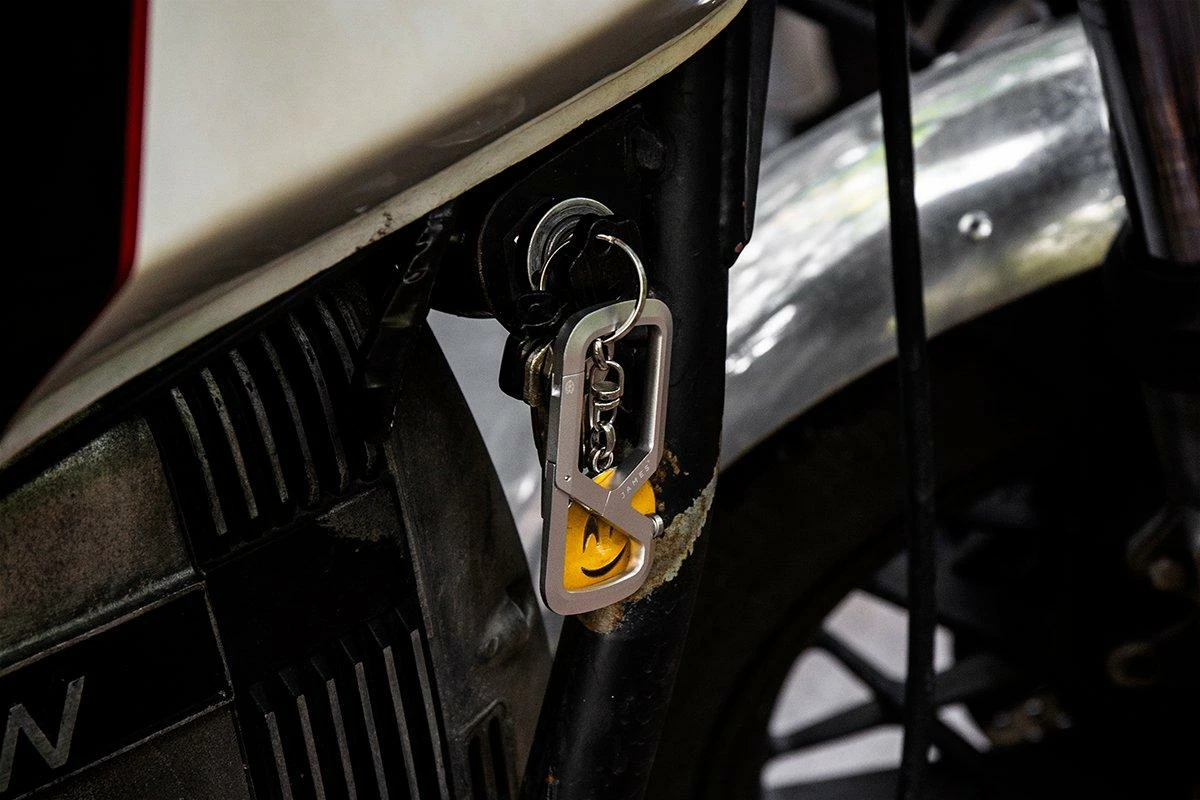 The James Brand Mehlville, Silver, Mosquetón 5 The James Brand Mehlville, Silver, Mosquetón - Imagen 5